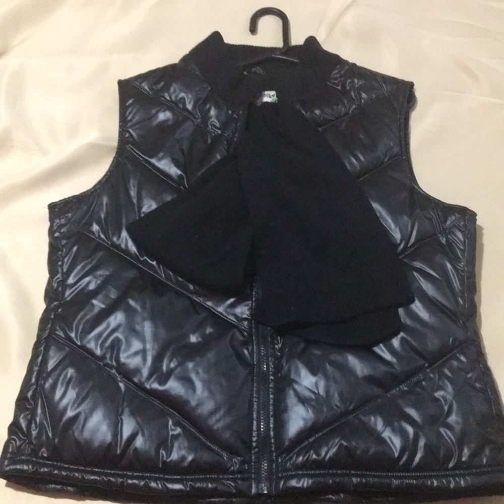 Old Navy vest with lightweight 100% cotton scarf.
